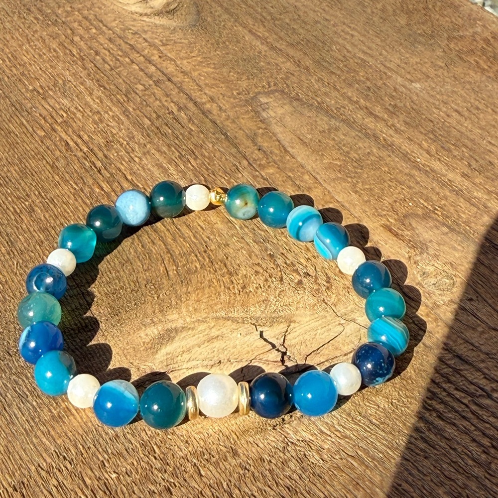 Blue dragon vein and White pearl with gold findings Beaded Bracelet
